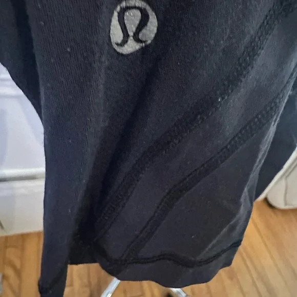 Lululemon - Picture 6 of 11